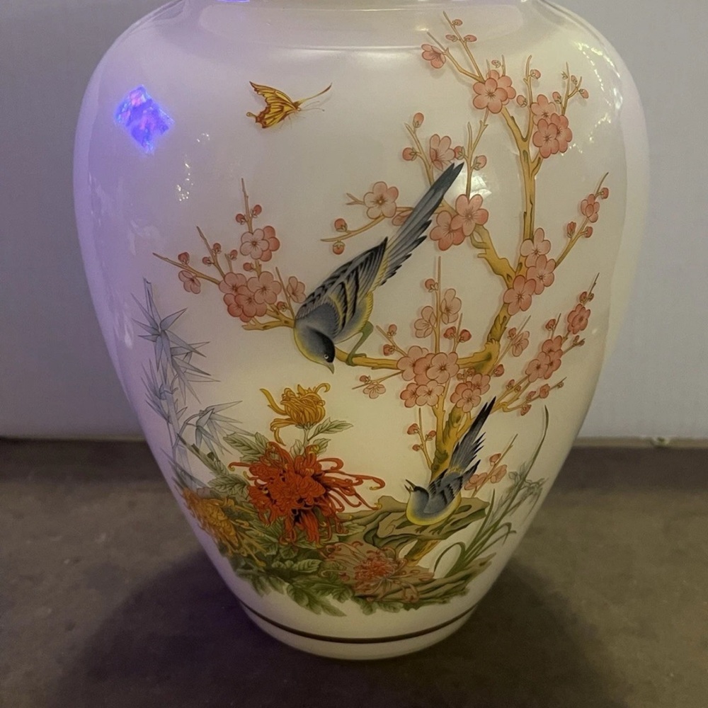 Vintage Vase Cased Glass Oriental Mums Asian Cherry Blossom Blue Bird Ginger Jar - Picture 2 of 4